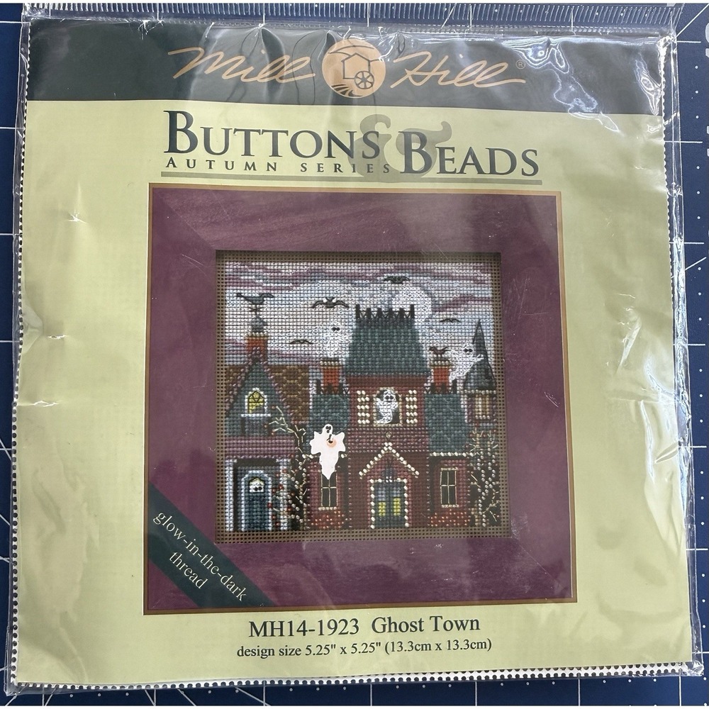 Mill Hill Buttons &‎ Beads Autumn Series Kit GHOST TOWN w Ceramic GHOST Button *